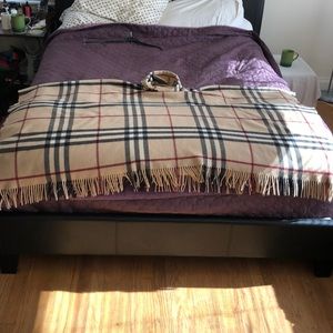 Authentic Burberry poncho. Great condition.